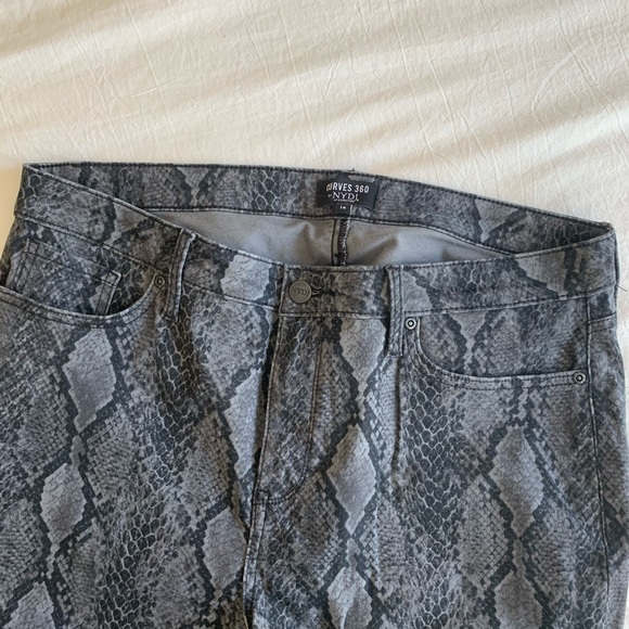 NYDJ Snakeskin Print Jeans - Picture 8 of 8